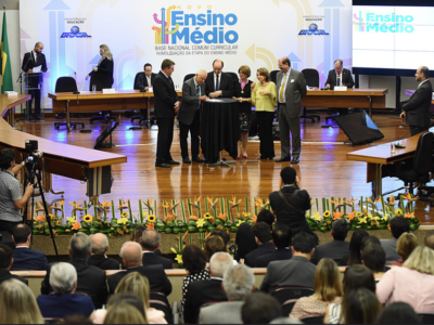 De acordo com as novas diretrizes, a graduação em Direito, por exemplo, segue com duração de cinco anos e cria três disciplinas obrigatórias (Foto: Luis Fortes/MEC)