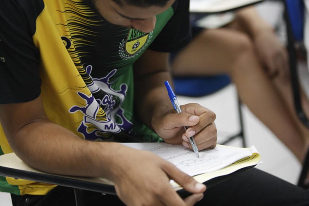 Adiamento do Enem pode trazer efeitos para o calendário acadêmico de 2021. Crédito: Fotos Públicas.