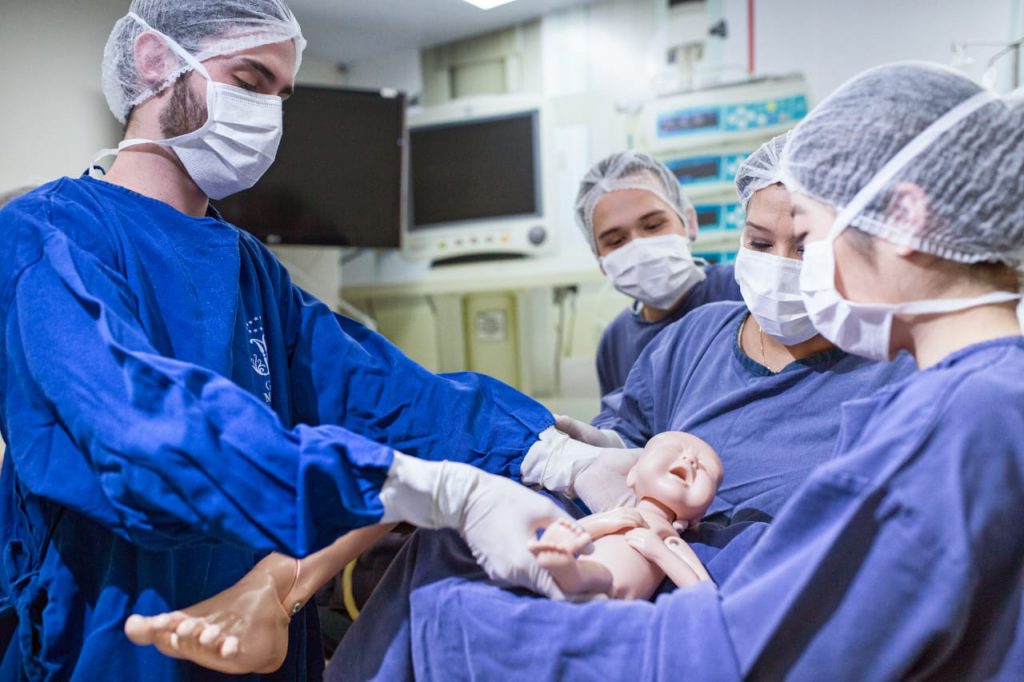 Medicina no Enade: conscientizar o aluno sobre a importância do exame é o primeiro passo para um bom desempenho do curso. Créditos: PUCRS.