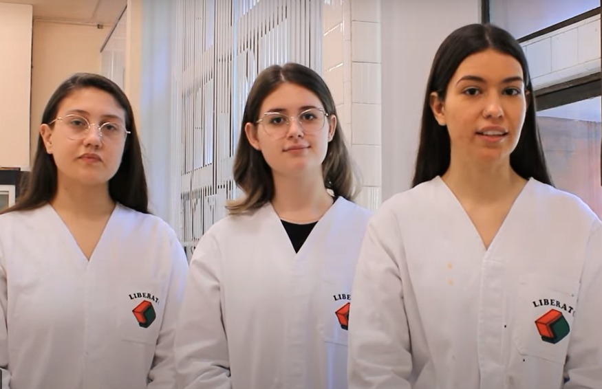 Ciência e sustentabilidade: estudantes do 4º ano do curso técnico de Química, criaram um protótipo de bioplástico desenvolvido a partir do caroço da manga.