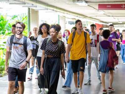 A história de surgimento do ensino superior brasileiro