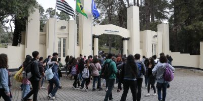 como garantir a retenção dos estudantes no início do ano letivo?